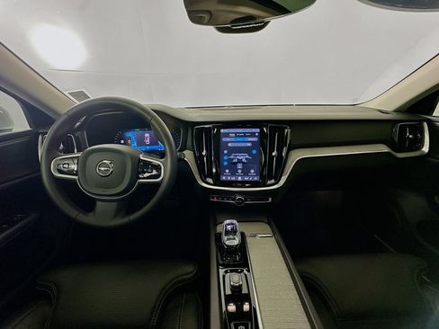 Used 2023 Volvo V60 B5 Cross Country Ultimate w/ Climate Package AWD/4WD image 14