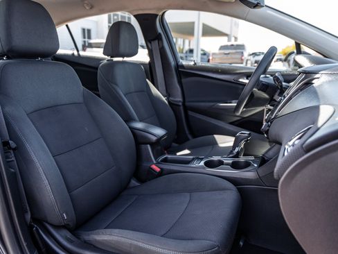 Used 2016 Chevrolet Cruze LT FWD image 10