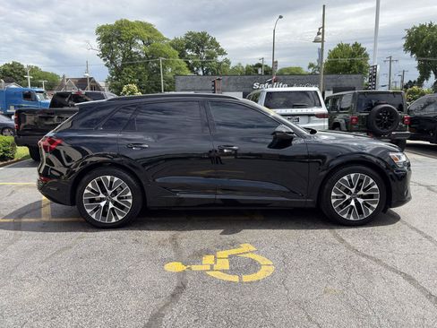 Used 2024 Audi Q8 e-tron Premium Plus w/ Premium Plus Package AWD/4WD image 12