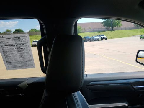 Used 2024 GMC Sierra 1500 AT4 w/ Technology Package image 16