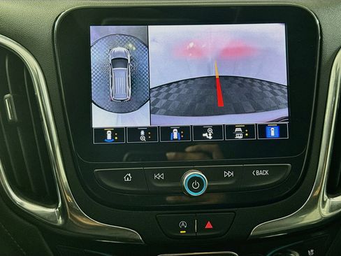 Used 2024 Chevrolet Equinox Premier FWD image 23