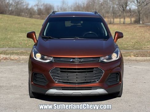 Used 2019 Chevrolet Trax LT w/ LT Convenience Package image 2