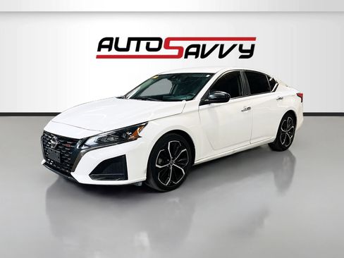Used 2023 Nissan Altima 2.5 SR FWD image 3