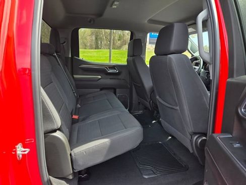 Used 2025 Chevrolet Silverado 1500 LT AWD/4WD image 20