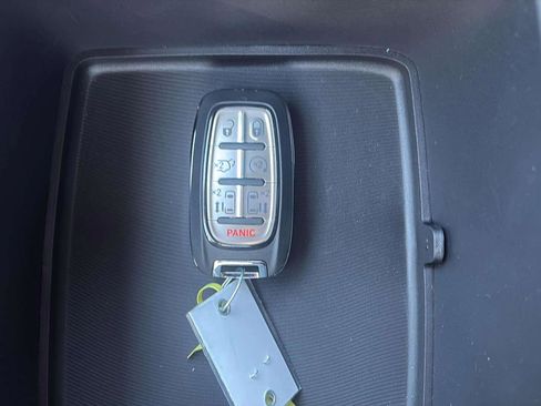 New 2026 Chrysler Pacifica Select image 19