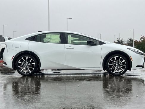 New 2026 Toyota Prius XSE image 3