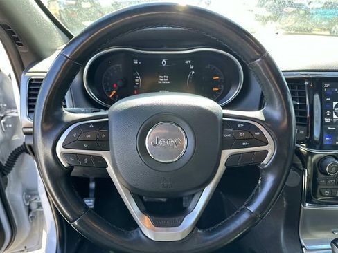 Used 2022 Jeep Grand Cherokee Laredo X image 29