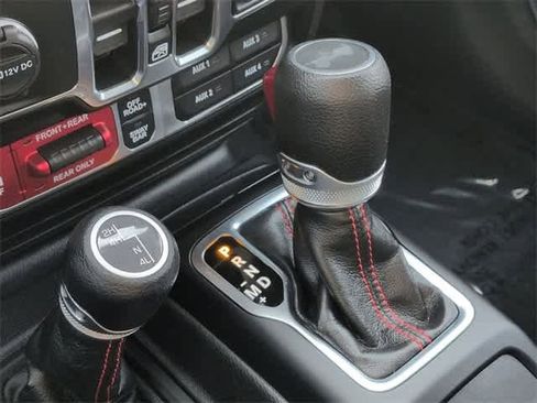 Used 2023 Jeep Wrangler Unlimited Rubicon w/ Cold Weather Group image 32