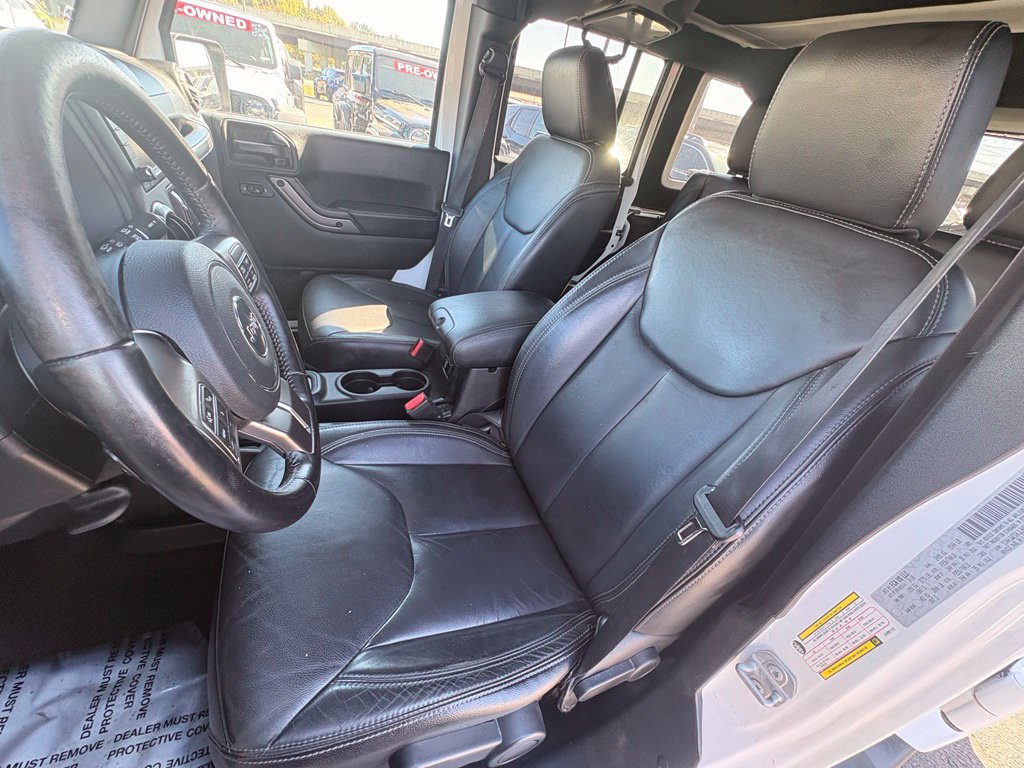 Used 2018 Jeep Wrangler Unlimited Sahara AWD/4WD image 21