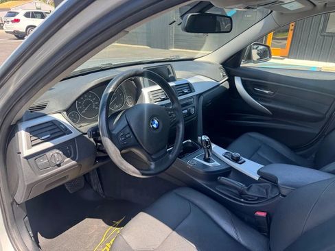Used 2013 BMW 328i xDrive Sedan AWD/4WD image 5