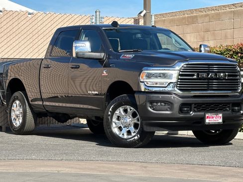 Used 2024 RAM 2500 Laramie AWD/4WD image 2