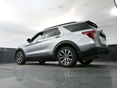 Used 2023 Ford Explorer ST-Line w/ Class IV Trailer Tow Package AWD/4WD image 21