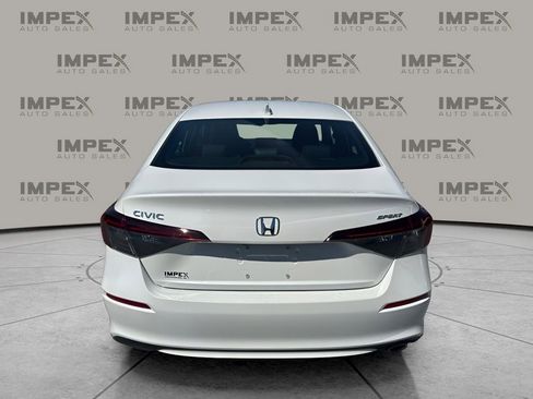 Used 2025 Honda Civic Sport image 4