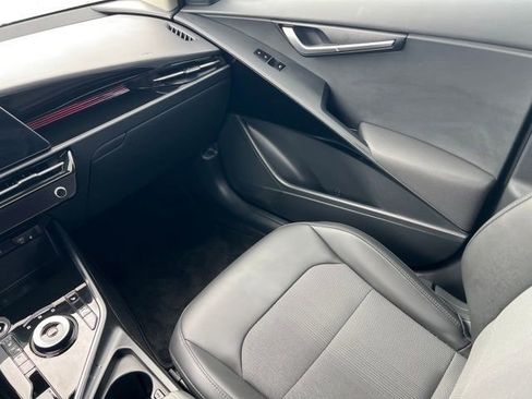 Certified 2025 Kia Niro Wind w/ Wind Preserve Package image 14