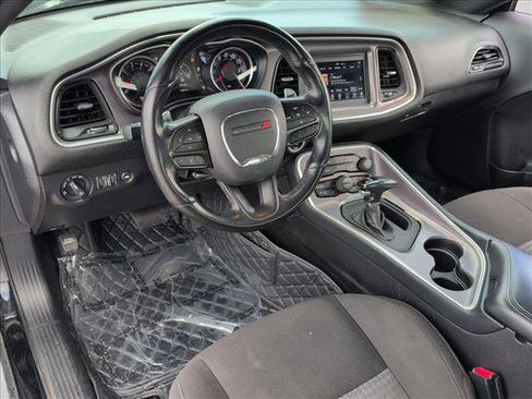 Used 2022 Dodge Challenger GT AWD/4WD image 10