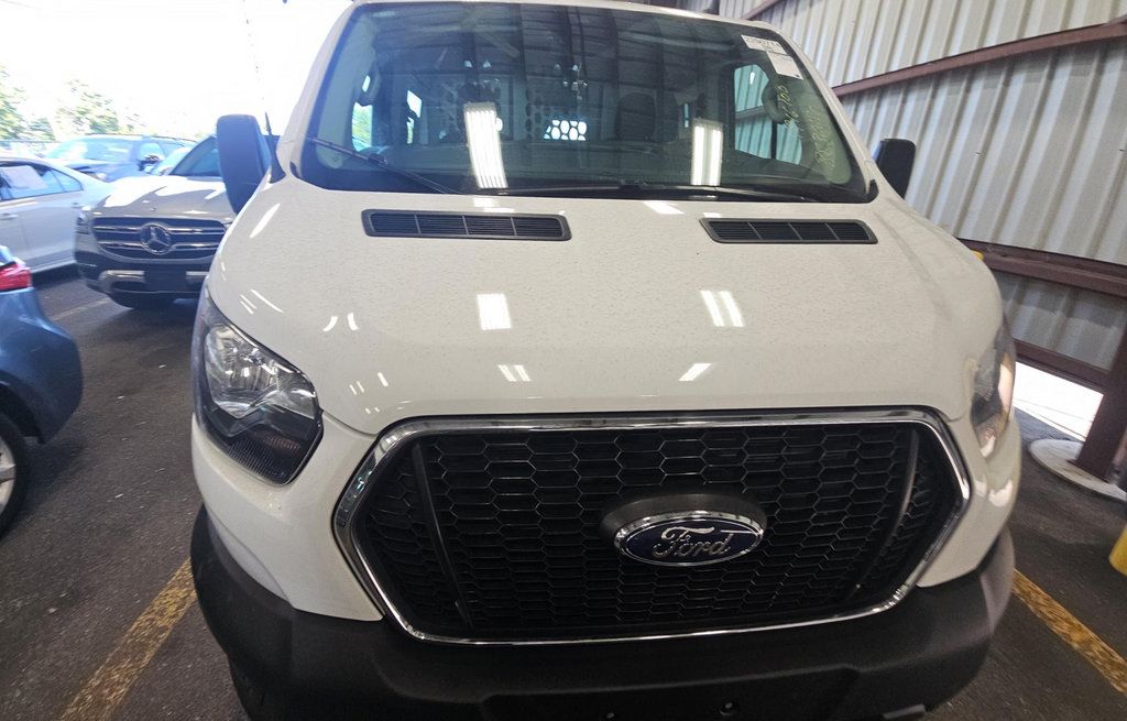 Used 2025 Ford Transit 250 Low Roof w/ Exterior Upgrade Package RWD image 3