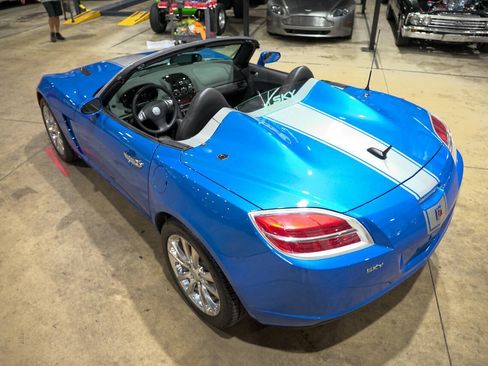 Used 2009 Saturn Sky Hydro Blue RWD image 15