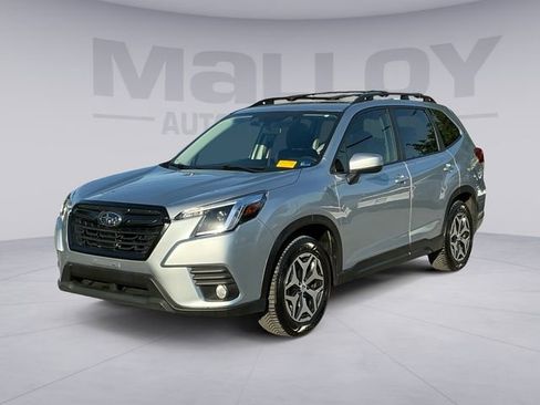 Used 2022 Subaru Forester Premium AWD/4WD image 1