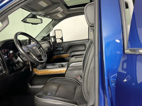 Used 2019 Chevrolet Silverado 3500 High Country w/ Duramax Plus Package image 22
