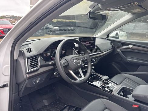 Used 2025 Audi Q5 2.0T Premium w/ Convenience Plus Package image 12