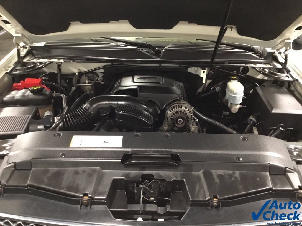 Used 2011 Chevrolet Avalanche LTZ AWD/4WD image 54