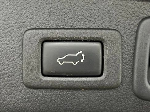 Used 2016 Subaru Forester 2.5i Limited w/ Popular Package #2 AWD/4WD image 13