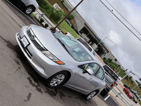 Used 2012 Honda Civic LX image 3