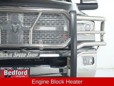 Used 2015 RAM 3500 Laramie w/ Convenience Group AWD/4WD image 9