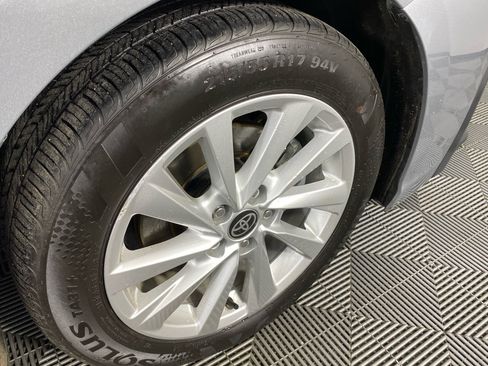 Used 2024 Toyota Camry SE FWD image 8