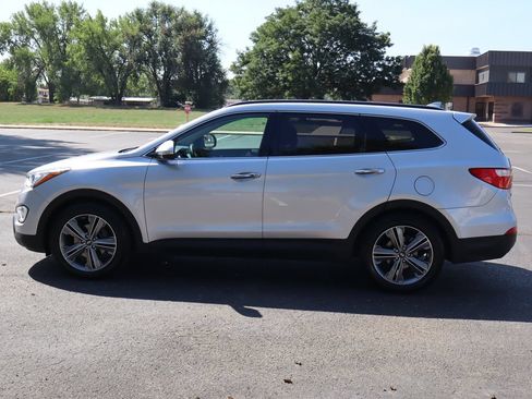 Used 2013 Hyundai Santa Fe Limited w/ Technology Pkg AWD/4WD image 9