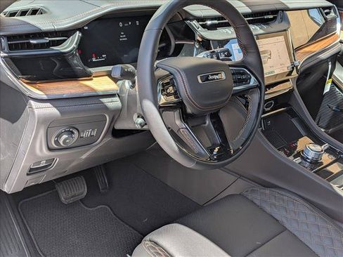 New 2026 Jeep Grand Cherokee Summit AWD/4WD image 3