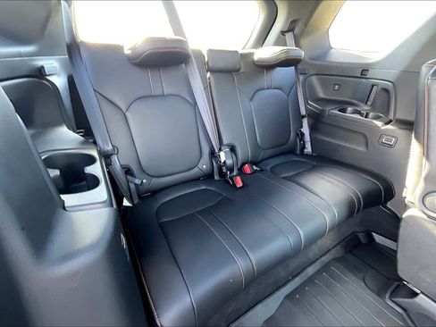 Used 2025 Honda Pilot TrailSport image 30