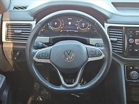 Used 2022 Volkswagen Atlas Cross Sport SEL R-Line AWD/4WD image 14