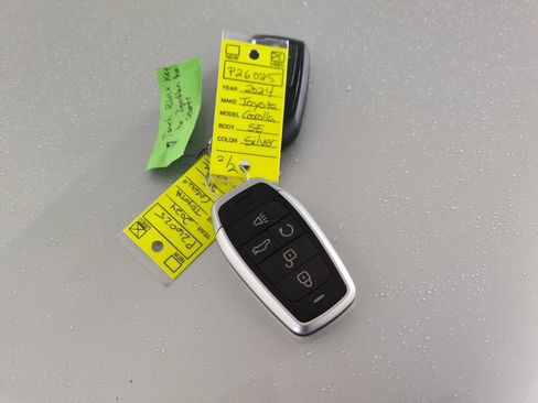 Used 2024 Toyota Corolla SE image 29