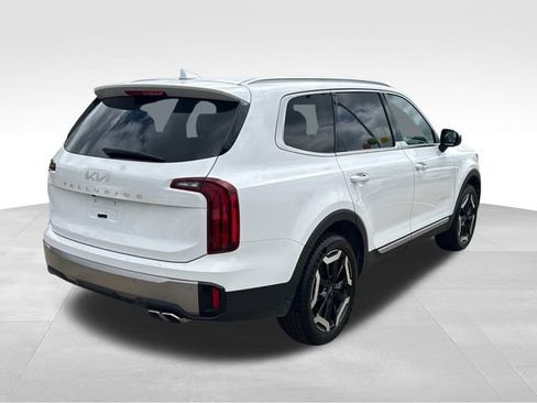 Used 2025 Kia Telluride S image 10