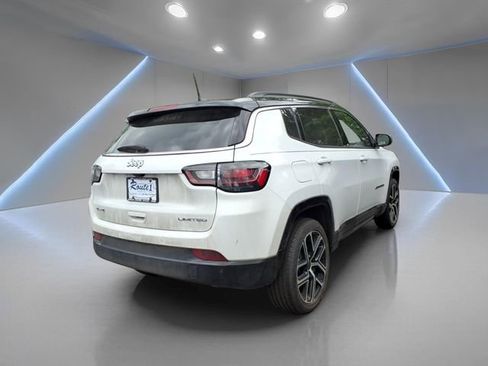 Used 2025 Jeep Compass Limited w/ Elite Group AWD/4WD image 2