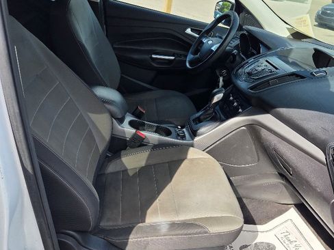 Used 2016 Ford Escape SE image 15