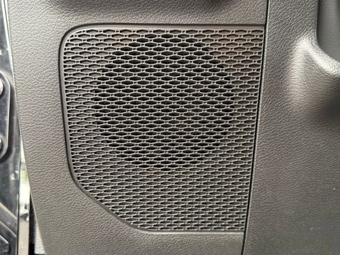 Used 2023 Jeep Wrangler Unlimited Sahara image 29