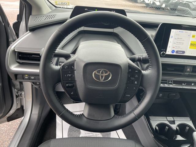 Used 2026 Toyota Prius LE FWD image 15