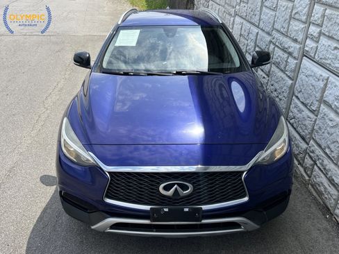 Used 2018 INFINITI QX30 Premium w/ Cargo Package image 2
