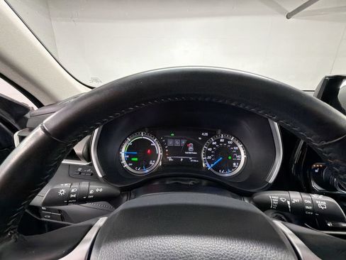 Used 2023 Toyota Highlander XLE FWD image 11