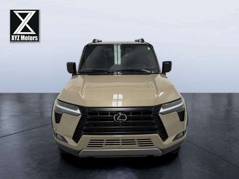 Used 2024 Lexus GX 550 AWD/4WD image 8