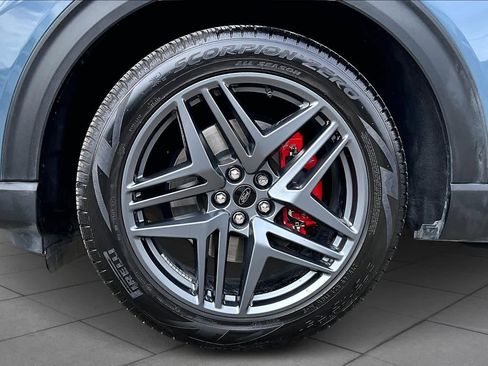 Used 2025 Ford Explorer ST image 13