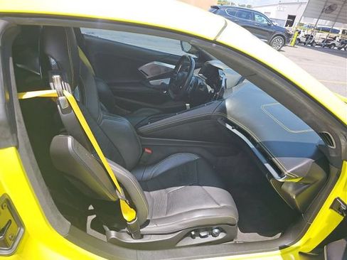 Used 2022 Chevrolet Corvette Stingray Premium Cpe w/ Z51 Performance Package RWD image 21