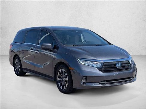 Used 2024 Honda Odyssey EX-L image 3