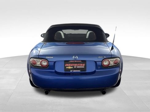 Used 2006 MAZDA MX-5 Miata Grand Touring w/ Premium Pkg RWD image 7