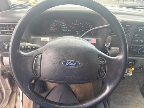 Used 2004 Ford F350 XL AWD/4WD image 14