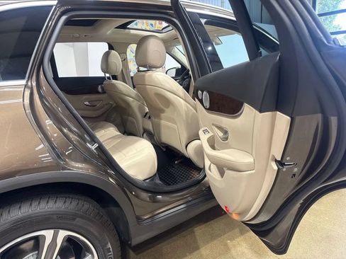 Used 2017 Mercedes-Benz GLC 300 4MATIC image 83
