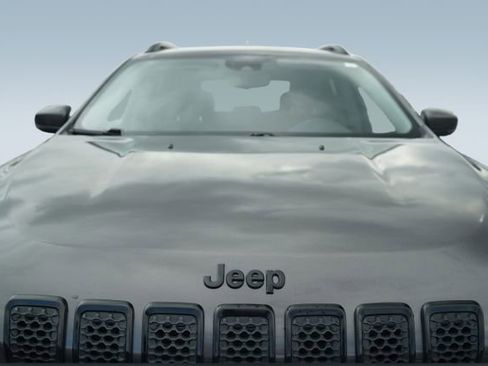 Used 2021 Jeep Cherokee Altitude image 36