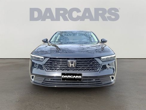 Used 2023 Honda Accord Touring image 2